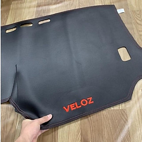 Thảm Taplo Toyota VELOZ Cross da vân carbon chống nóng taplo xe, chống phản chiếu ánh nắng lên kính lái