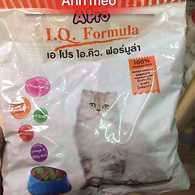 Thức ăn mèo IQ formula