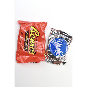 2 gói Socola ngẫu nhiên - (Tách từ Kirkland Signature all chocolate 150 viên 2.55kg)