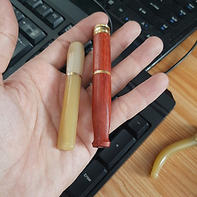 Combo 2 Tẩu thuốc gỗ đàn hương và nhựa giả sừng kiêm đầu lọc thuốc giúp sành điệu hơn và hỗ trợ lọc thuốc ( hút thuốc lá là có hại cho sức khỏe)