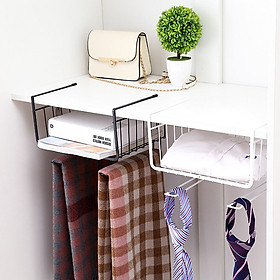 Mua Bộ 2 kệ sắt treo gầm bàn đa năng dùng cho gia đình  văn phòng  giao màu ngẫu nhiên-Kệ sắt đa năng treo gầm tủ  gầm bàn  kệ treo nhà bếp 24.5x28.5x20 cm  có 2 móc treo