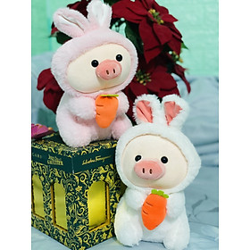 Gấu bông Heo ôm cà rốt màu trắng