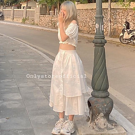 Set crop+chân váy tầng trắng hợp đi du lịch