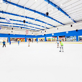 Vé vào cửa + Gói thuê giày trượt + Thuê công cụ hình hải cẩu tại Sân băng Vincom Ice Rink Landmark 81 - Áp dụng thứ bảy, chủ nhật