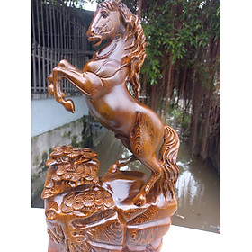 Mua Tượng con ngựa phong thủy tài lộc bằng gỗ mun đuôi công kt cao 50×27×9cm