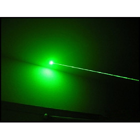 Mua Bút Laser Model SD303 Ánh Sáng Xanh Hỗ Trợ Trong Trình Chiếu