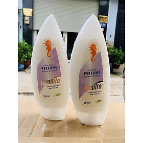 Mua SỮA TẮM HƯƠNG CÁ NGỰA - FAMILIFE 300ML tts