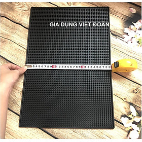 Thảm cao su lót quầy BAR bề mặt tạo bởi hạt tròn giúp phơi ly và chống tràn trơn trượt. Dụng cụ cho quán trà sữa cà phê