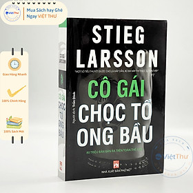 Cô gái chọc tổ ong bầu
