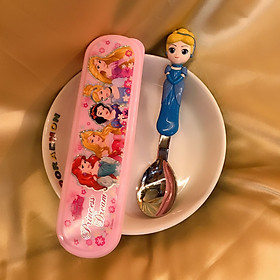 Set muỗng ăn inox kèm hộp đựng hình công chúa lọ lem Cinderella nổi 3D cho trẻ em - DP2133