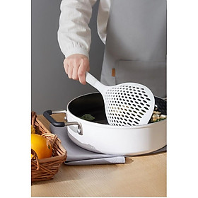 Vá muỗng muôi múc canh, ăn lẩu cán dài loại lớn cao cấp có lỗ thoát nước, đồ dùng nhà bếp của Nhật tiện dụng