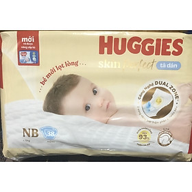 Tã dán sơ sinh Huggies NB38 miếng Skin Perfect ( Cho bé dưới 5 kg)-Mẫu mới Của Huggies NB40 - HSD luôn mới