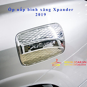 Ốp nắp bình xăng xe Mitsubishi Xpander 2018- 2021, 2022 mạ crom cao cấp