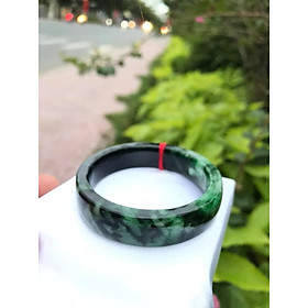 CHIẾC VÒNG CẨM THẠCH SỊN BẢN VUÔNG SƠN THỦY 53MM X BẢN CAO 14MM X DẦY 7MM RẤT SANG ĐẸP  MÀU XANH NGỌC TƯƠI LAM XANH ĐEN SƠN THỦY ĐẬM ĐẸP  NỮ 52KG - 60KG ĐEO Ạ