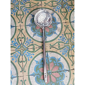 Mua Vá Inox Có Lổ Cán Dài Tặng rổ hình Tim