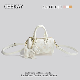 Túi đeo chéo nữ phong cách dễ thương – BEE GEE DCNU1071