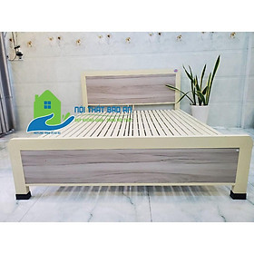 Giường sắt kiểu gỗ kích thước ngang từ 1M đến 1m8 dài 2M – GS45 mẫu đơn giản, tiện dụng, dễ dàng tháo ráp di chuyển.