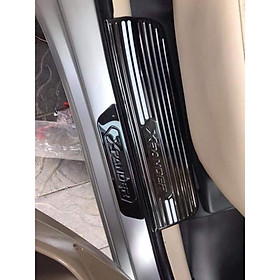 Ốp bậc trong ngoài titan dành cho xpander 2018- 2020, nẹp bậc cửa lên xuống xe ô tô full bộ