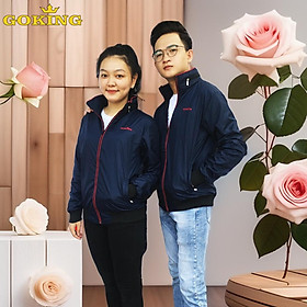 Áo khoác gió cách nhiệt GOKING có mũ, form unisex cho nam nữ. Ngoài vải dù, trong lót vải cào cách nhiệt. 3 túi to rộng