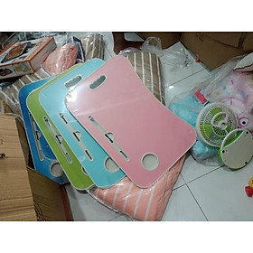 Mua Bàn học gấp gọn thông minh có khe cắm điện thoại và Ipad ô để ly khỏi đổ có quai sách (TP2)