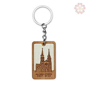 Móc khóa gỗ Veener Cao Cấp Nhà Thờ Đức Bà size 4.0x5.6cm