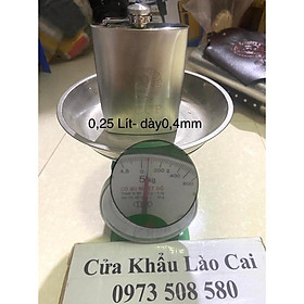 Bình đựng nước 0.25 Lit Inox 304 cccp kèm bao da như hình, hàng dày 0,6mm có tặng 1 LY+ 1 PHỄU