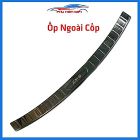 Ốp chống trầy cốp Mazda CX5 thép không gỉ vân titan bảo vệ xe chống va đập
