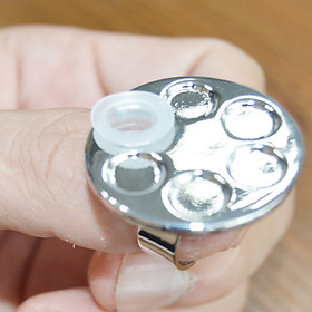 Lady’s Round Design Cosmetic Makeup Mini Finger Nail Art Mixing Palette For Free Hand Manicure Ring Nail Tools Metal
