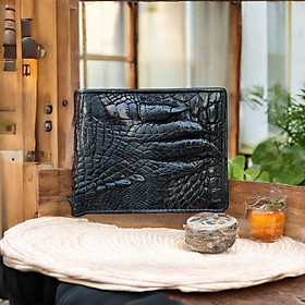 Ví Nam Da Cá Sấu 2 Mặt. Nguyên Bàn Tay Có Móng Đẹp - Phong Cách