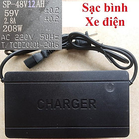 Sạc bình xe điện 48V- 12AH hoặc 20AH phích cái 3 chấu có quạt