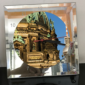 Mua Đồng hồ thủy tinh vuông 20x20 in hình Berlin Cathedral - nhà thờ chính tòa Berlin (16) . Đồng hồ thủy tinh để bàn trang trí đẹp chủ đề tôn giáo