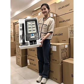 ĐÈN ĐƯỜNG NĂNG LƯỢNG MẶT TRỜI 400W JD JINDIAN MODEL JD-9400 CẢM BIẾN CHUYỂN ĐỘNG SÁNG NGUYÊN ĐÊM