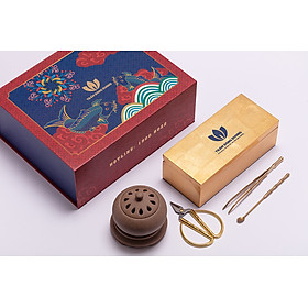 Mua Trầm Hương - Bộ Quà Tặng Tâm - Bao gồm: Trầm Kiến  Bộ xông Trầm hương điện bằng gốm Hồng Sa và Hộp sơn mài truyền thống