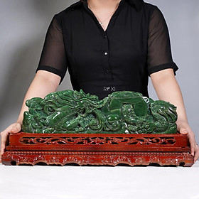 Tác phẩm Thanh long nhả ngọc ngọc bích tự nhiên 3,95kg - dài 50cm