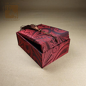 Mua Hộp trang sức gỗ bọc lụa có tua đựng vòng tay vòng cổ cực sang.Hộp trang sức cao cấp H01 (kèm video thật)