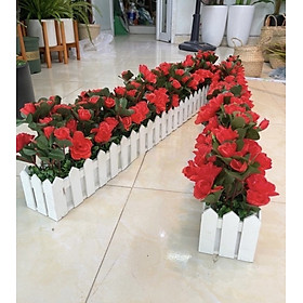 Chậu hoa giả trang trí – Nhiều mẫu mã – Chậu hàng rào cắm sẵn cây giả, hoa lụa decor – Rộng 10 cm – Dài từ 30 đến 50 cm – Cao từ 15 đến 30 cm