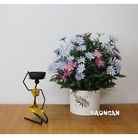 Mua Chân đế nến sắt uốn mỹ thuật hình cô gái