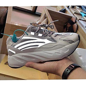 Sneaker nam năng động