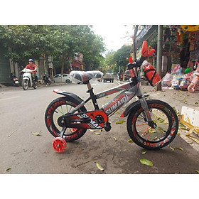 Xe đạp thể thao tặng kèm bình nước cho bé