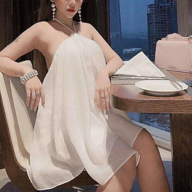 Đầm suông cổ yếm kết ngọc hở lưng