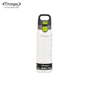 Bình nước Tritan Charger 830ml với thiết kế đẹp mắt, gọn nhẹ và dễ dàng cầm/mang theo- nội địa Nhật Bản