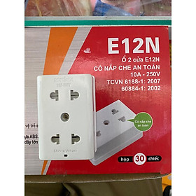 Mua Ổ cắm loại tốt 10A Sopoka chống va đập  chống cháy  có màn che an toàn