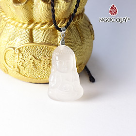 Mặt dây chuyền Phật Thích Ca đá mã não trắng 36x22mm mệnh thủy, kim - Ngọc Quý Gemstones
