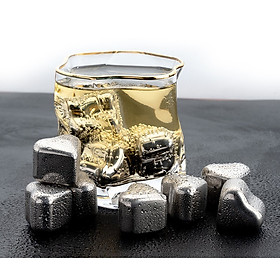 Đá Lạnh Không Tan 8 Viên( Hình Tim ) Inox 304 - Hộp:16.2x3.5cm, Đá:2.3x3cm, Cây Gắp:13.5cm
