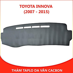 Thảm taplo ô tô Innova (2007 - 2015) loại da vân cacbon chống nắng, chống nứt vỡ taplo, thảm taplo innova