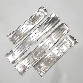Bộ Ốp bậc cửa, Nẹp bước chân INOX dành cho xe Hyundai Santafe 2015-2018