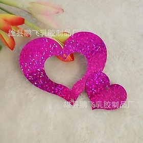 Dây tim hồng treo bóng