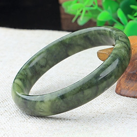 Vòng tay nữ, chất liệu ngọc serpentine xanh rêu, thiết kế bản lá hẹ, kèm bản Photo giấy kiểm định chất lượng tại trung tâm vàng quốc gia SJC