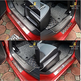 Bộ Ốp bậc cửa, Nẹp bước chân Mazda 2 2015-2021 – Mẫu INOX