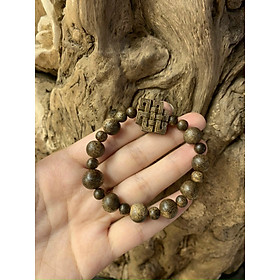 Vòng đeo tay, lắc tay phong thủy charm phụ kiện từ gỗ trầm hương tốc tự nhiên
